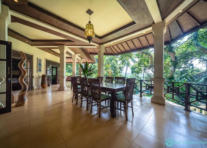 Wonderful Luxury Hideaway Surrounded By Nature!