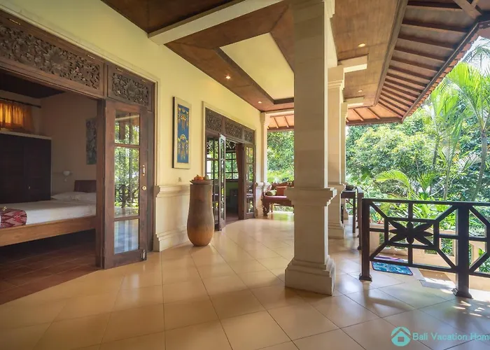 Wonderful Luxury Hideaway Surrounded By Nature!